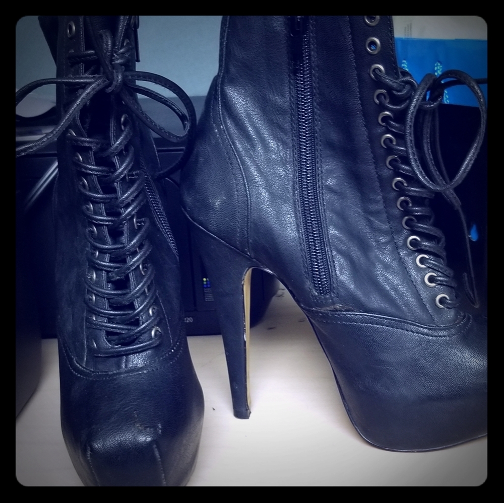Bakers booties